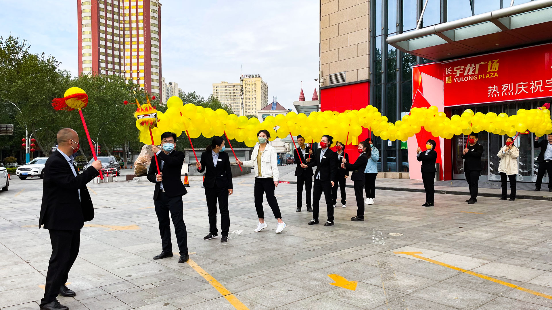 商貿舞龍圖三.jpg