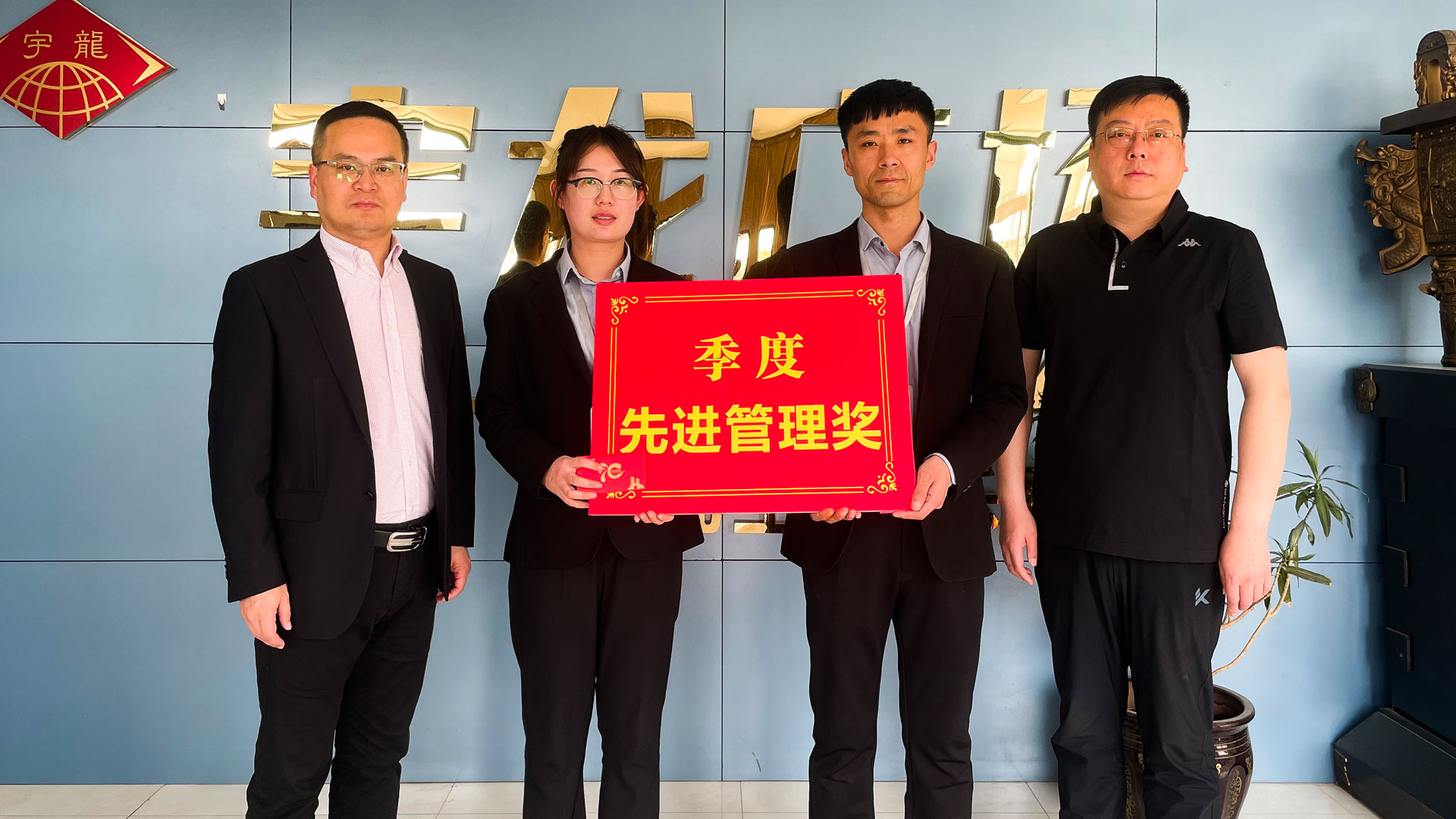 百貨公司：樹榜樣立標桿，作表率促提升圖二.jpg